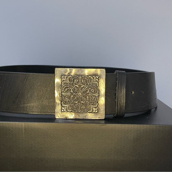 Designer belt 🩶🖤 - Picture 1 of 4